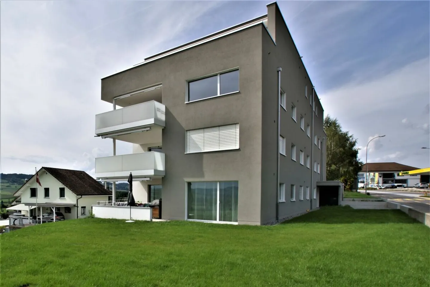 Geräumige Wohnung mit Alpenblick - Foto 2 von 11