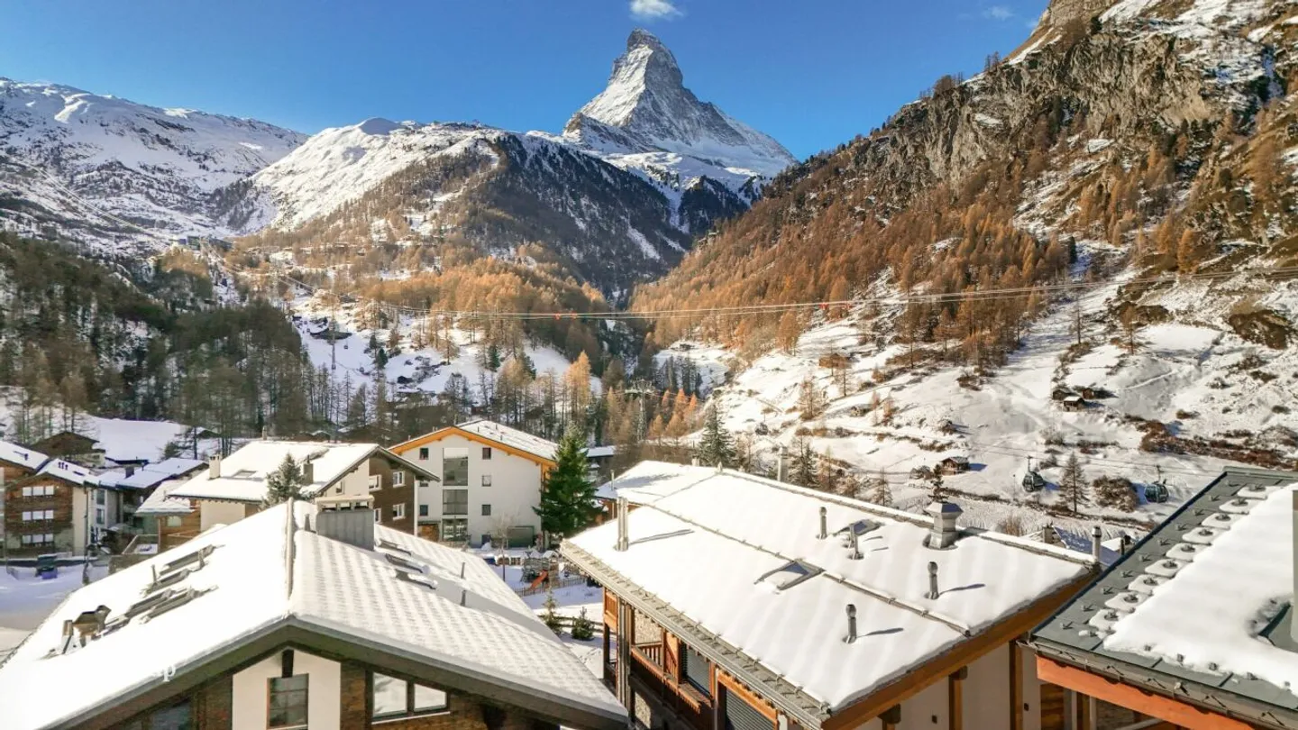 Vivere esclusivo con vista libera sul Cervino e architettura moderna - Foto 12 di 13