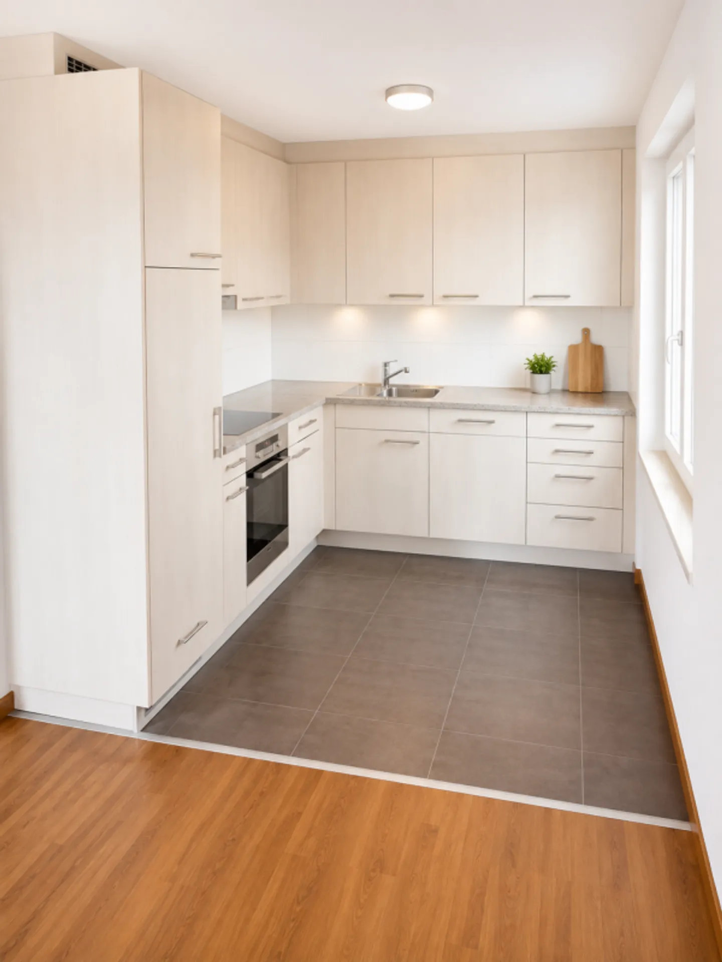 Attractive 4.5 Room Penthouse in Family-Friendly Environment - Photo 2 of 6
