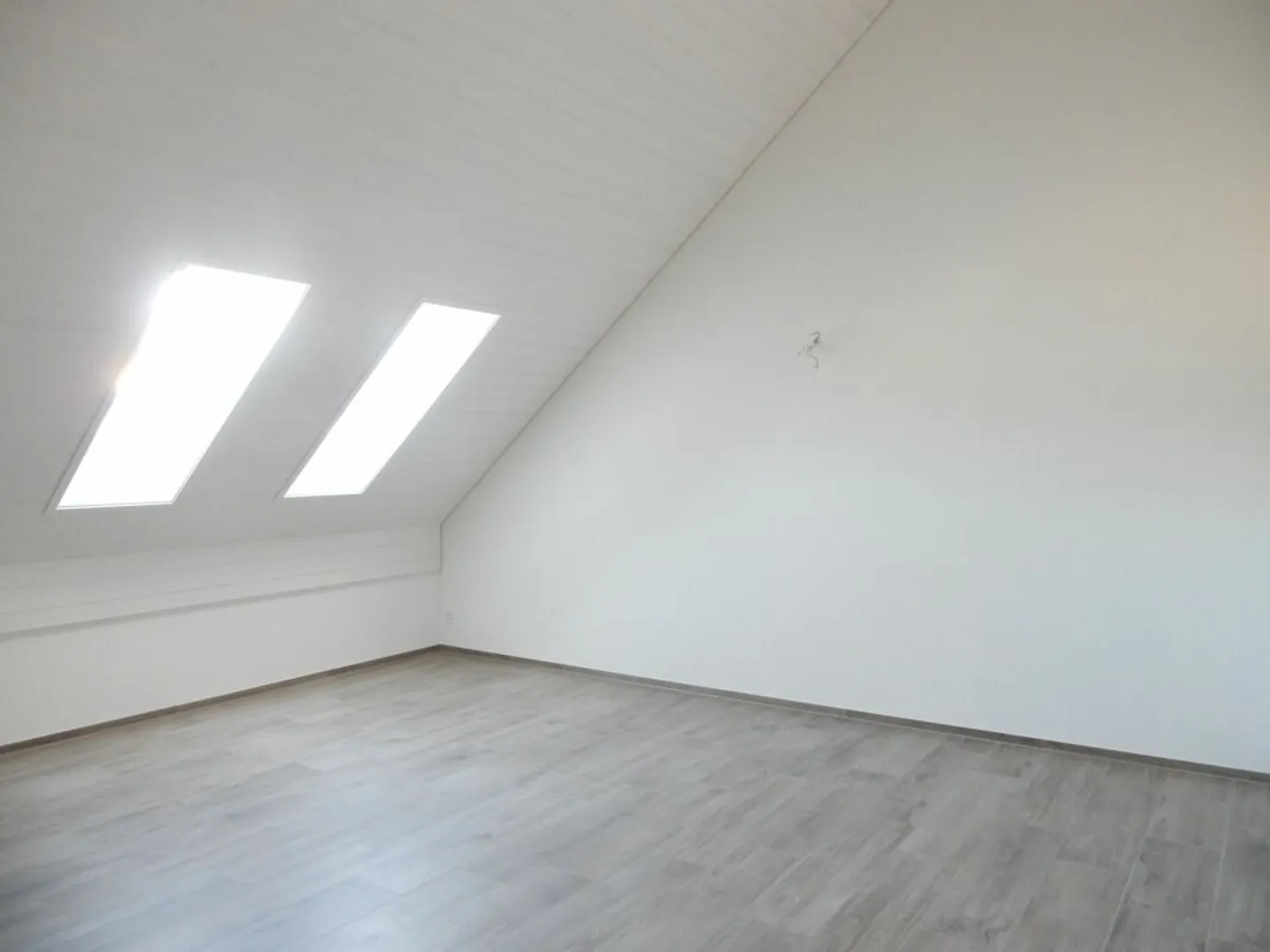 Stylish living above the rooftops of Esslingen - modern apartment near the train station - Photo 7 of 9