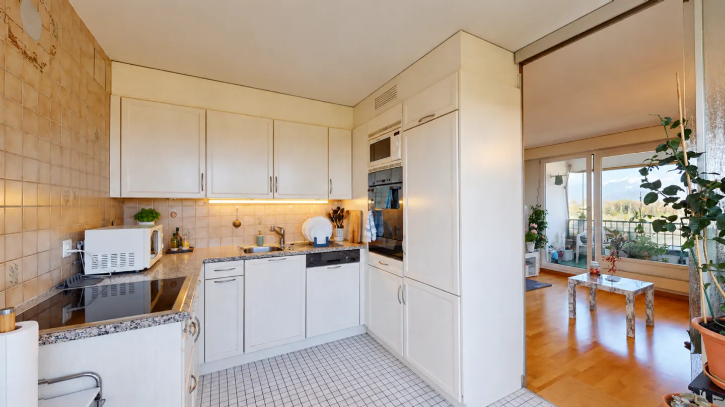 Investitionspaket: 3.5- & 2.5-Zimmerwohnung im 5. Obergeschoss - Photo 9 of 12