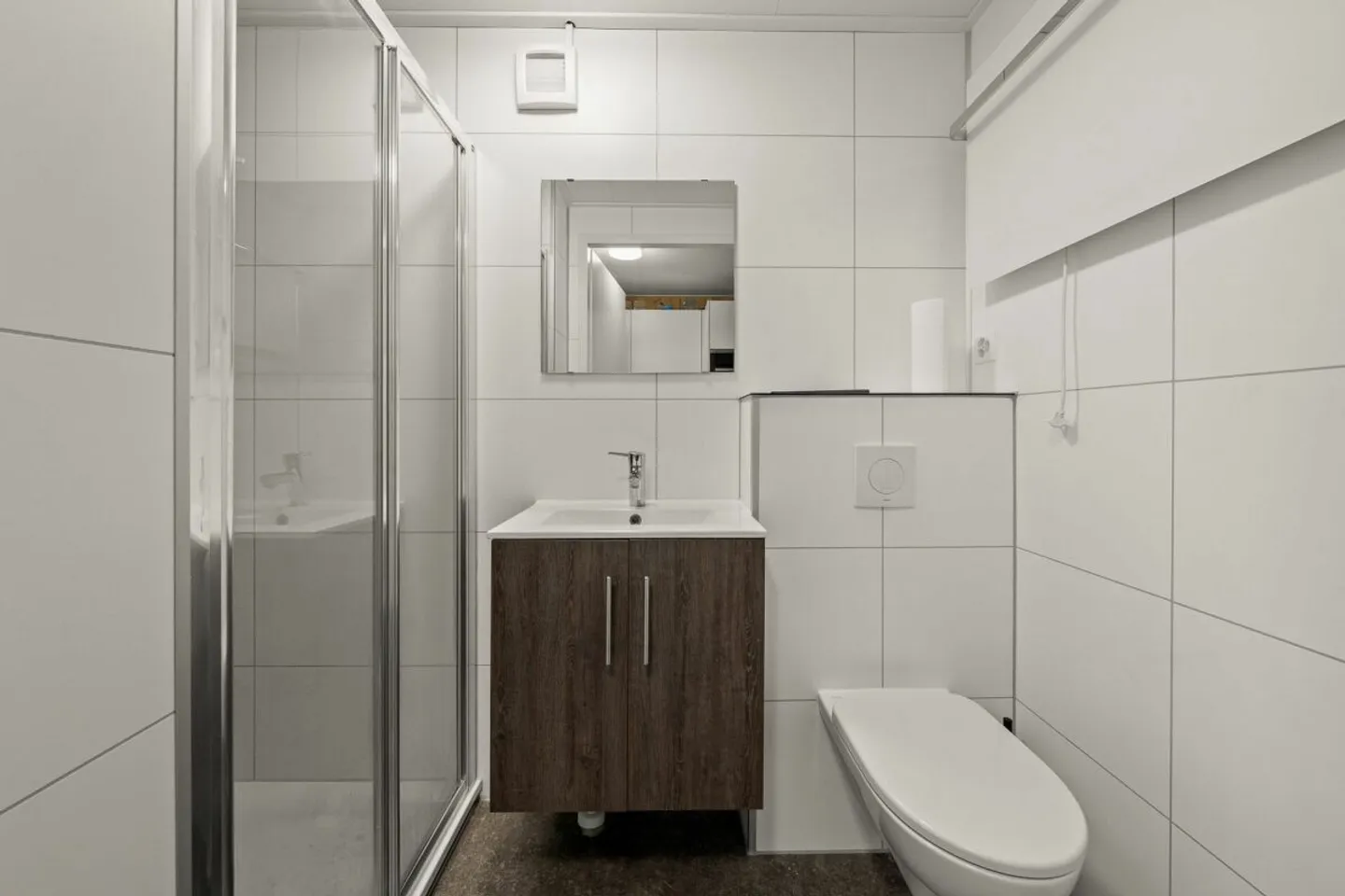 SMART AND COMPACT - TINY HOUSE - Photo 8 of 10