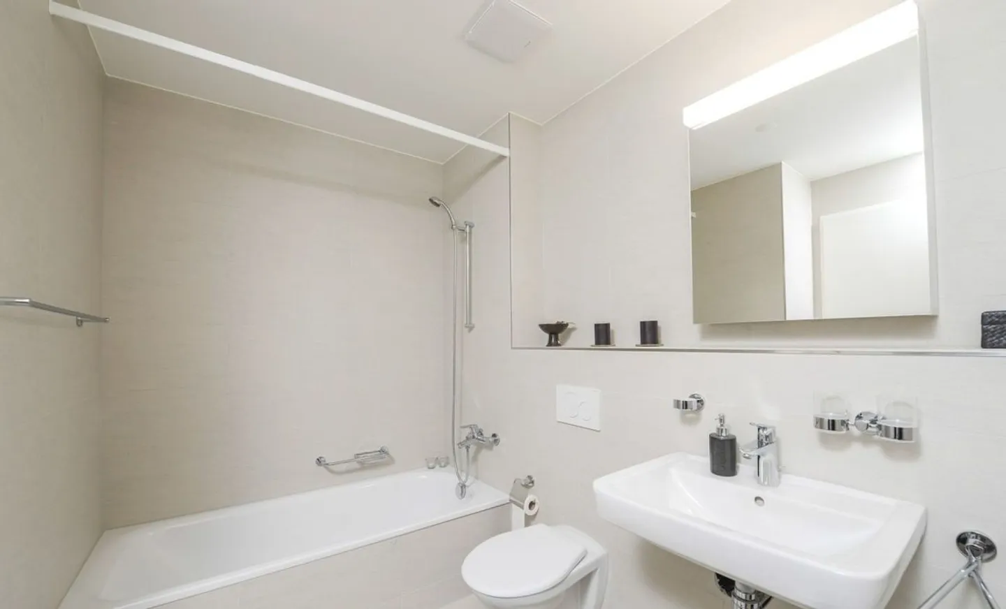 Appartamento singolo perfetto in posizione privilegiata! - Foto 3 di 5