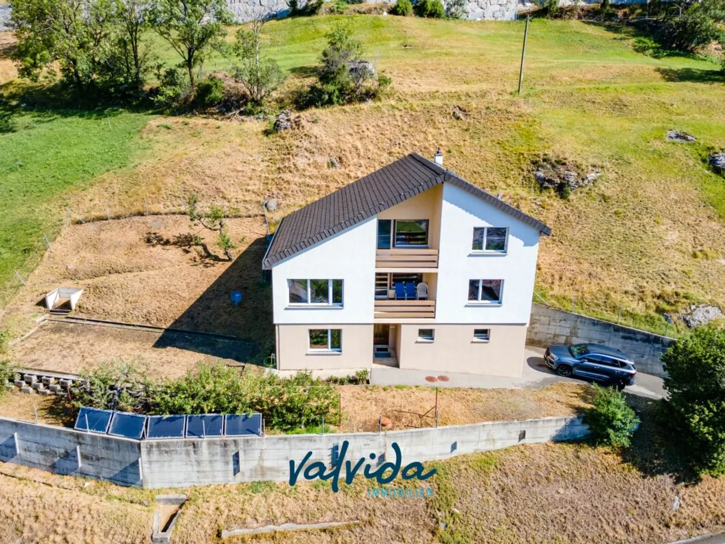 Sunny residential location with spectacular views - Single-family house in Hohtenn - Photo 1 of 13