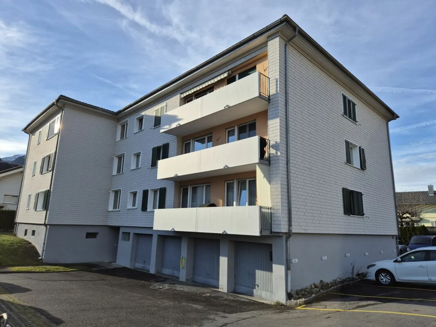 Appartamento luminoso e conveniente di 4,5 stanze con balcone - Foto 10 di 10