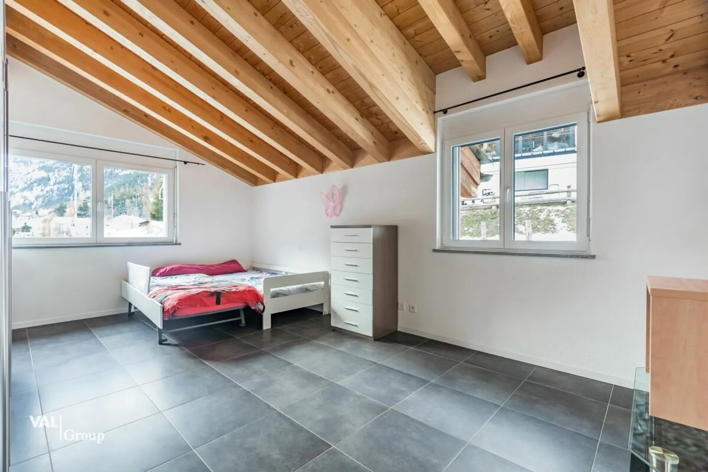 Spacious house with two units and building plot - Photo 13 of 13