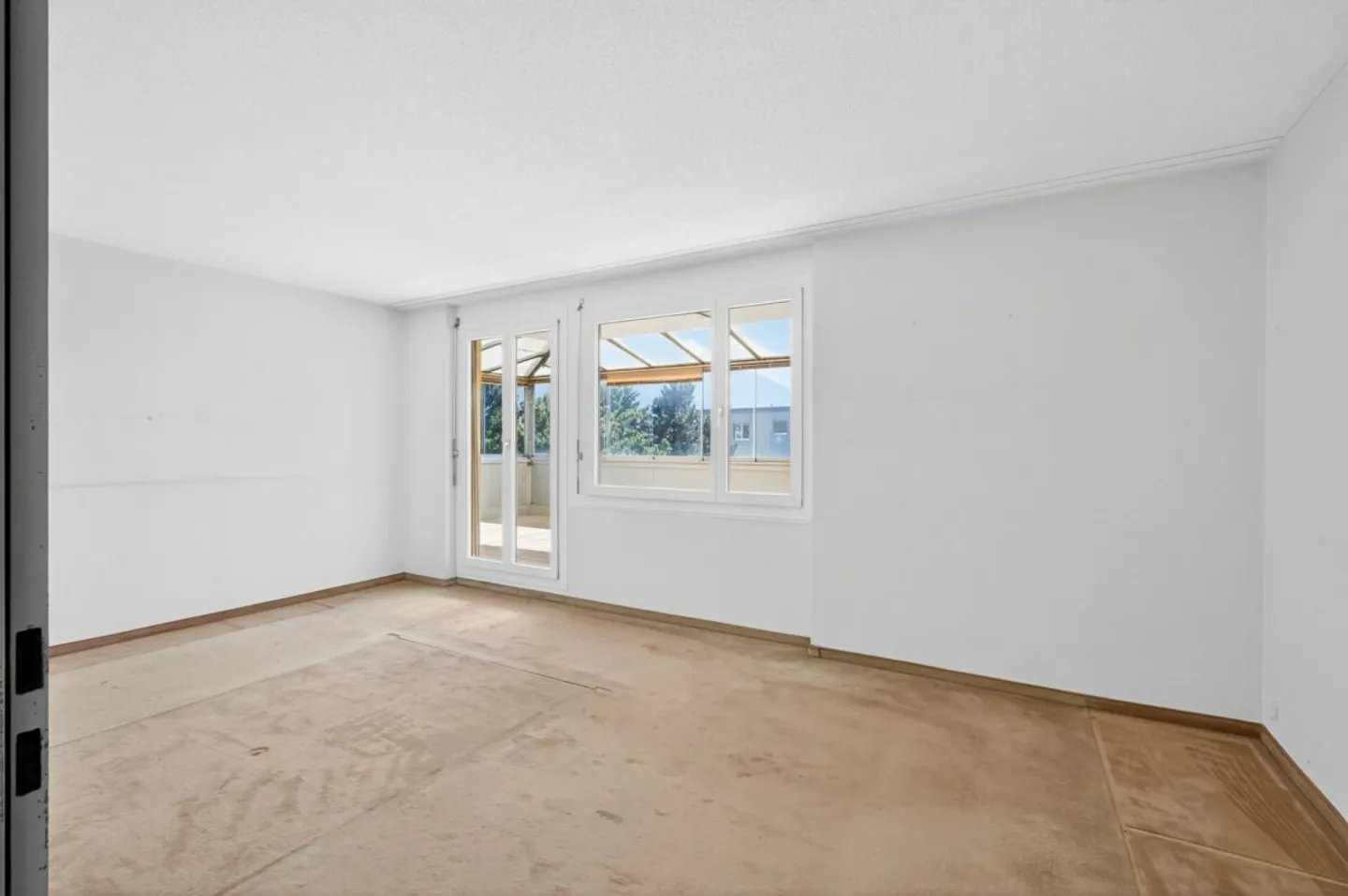 Great potential, bright rooms and two terraces - Photo 10 of 13