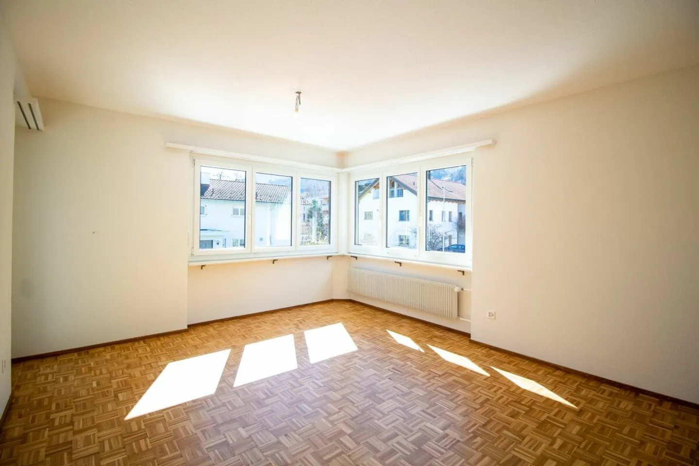 Apartment in a small multi-family house - Photo 4 of 10