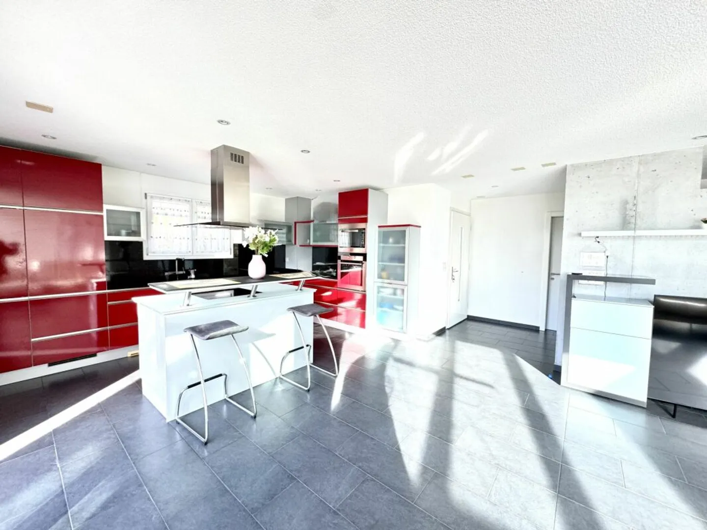 Casa unifamiliare esclusiva - Foto 8 di 13