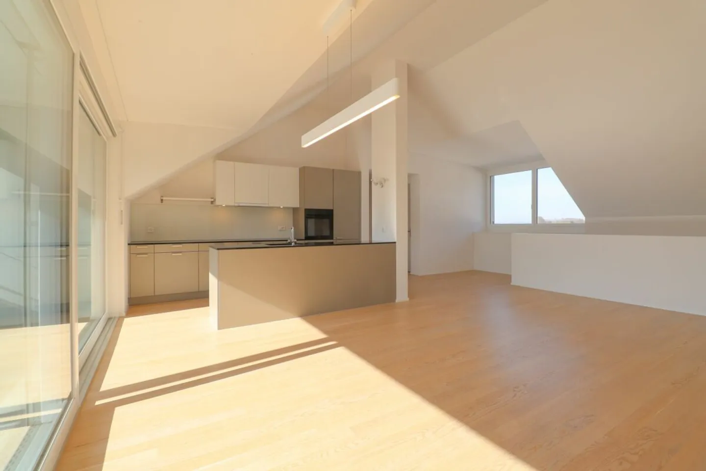 Moderno appartamento attico di 4½ locali con ascensore direttamente nell'appartamento - senza barriere a Künten AG - Foto 2 di 11