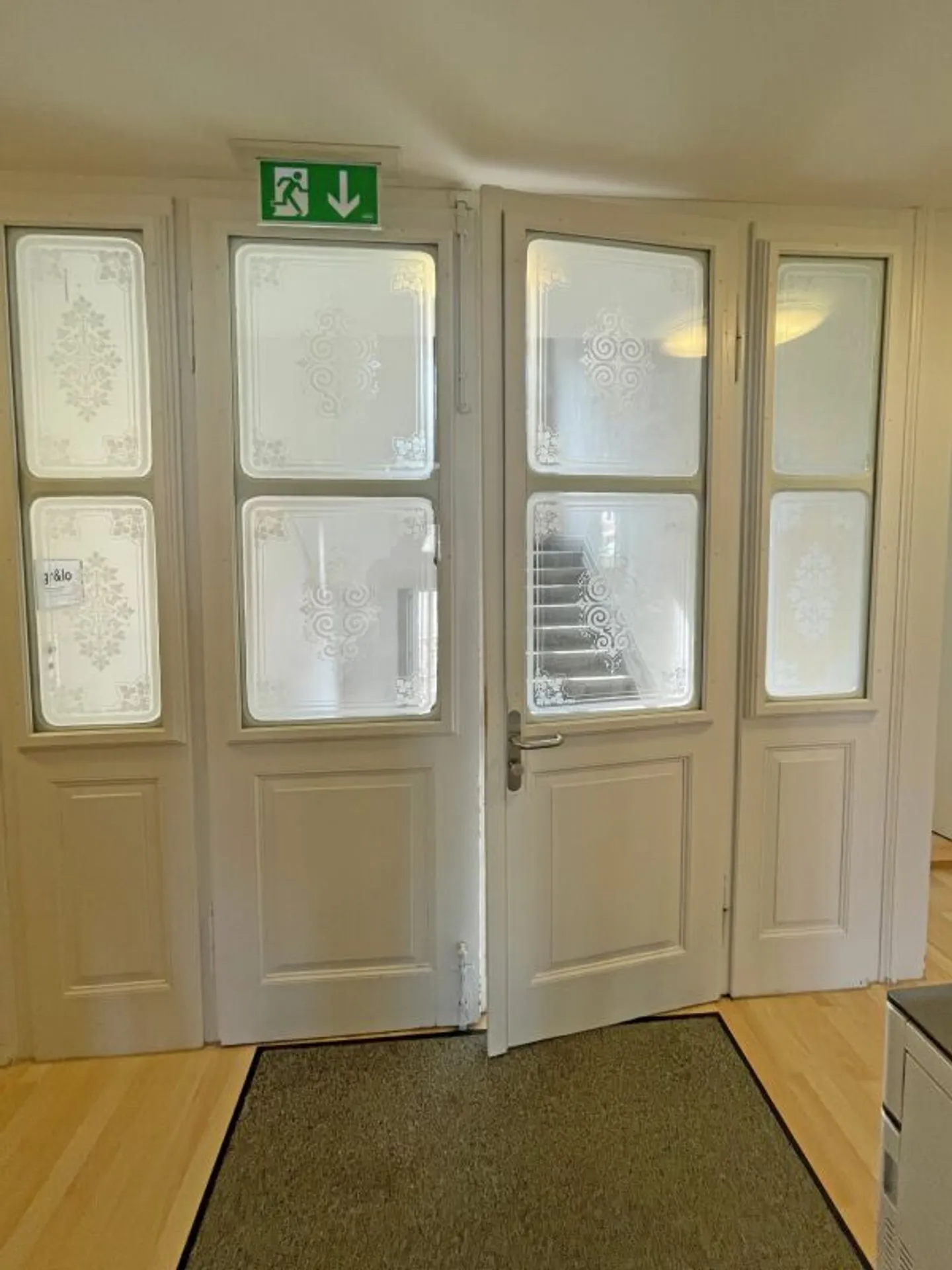 Espace de bureau spacieux à louer - Photo 3 sur 13