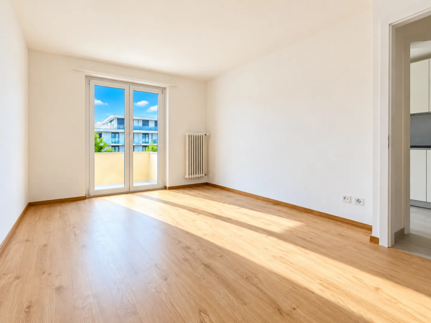 Modern 2-room apartment in a quiet location - available immediately for rent - Photo 7 of 11