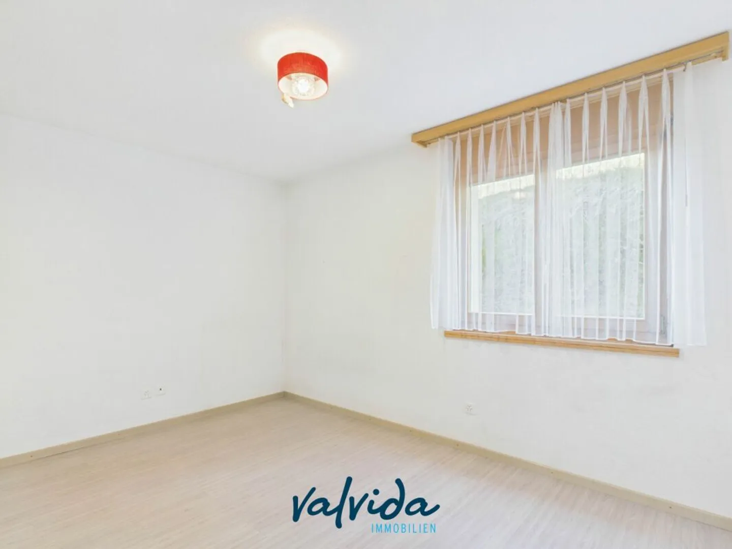 Maison bi-familiale conviviale avec potentiel d'aménagement à Staldenried - Photo 7 sur 13