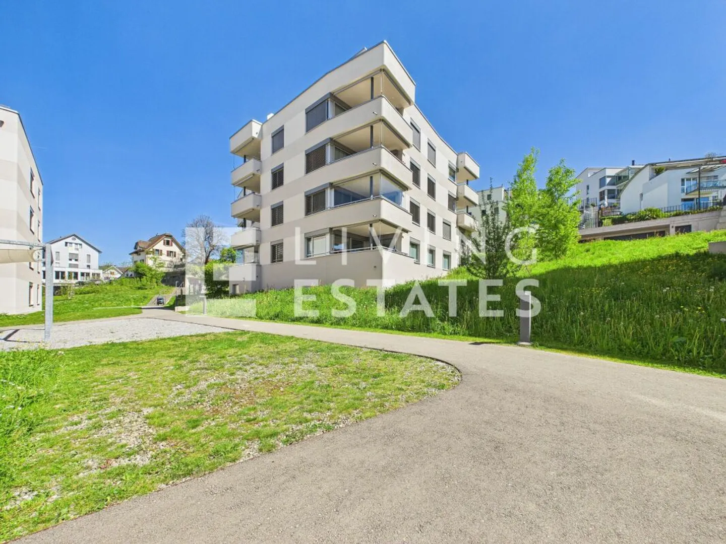 NEUWERTIG - STILVOLL - EINZUGSBEREIT - Photo 12 sur 13