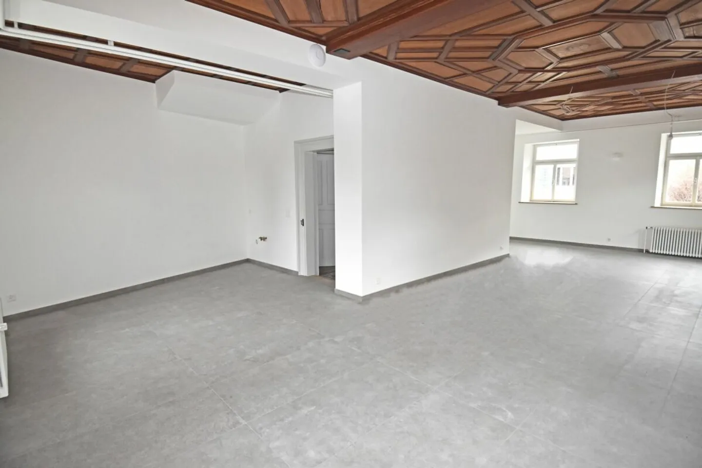 Work in Style - Exclusive Office/Commercial Space in Prime Location - Photo 5 of 8