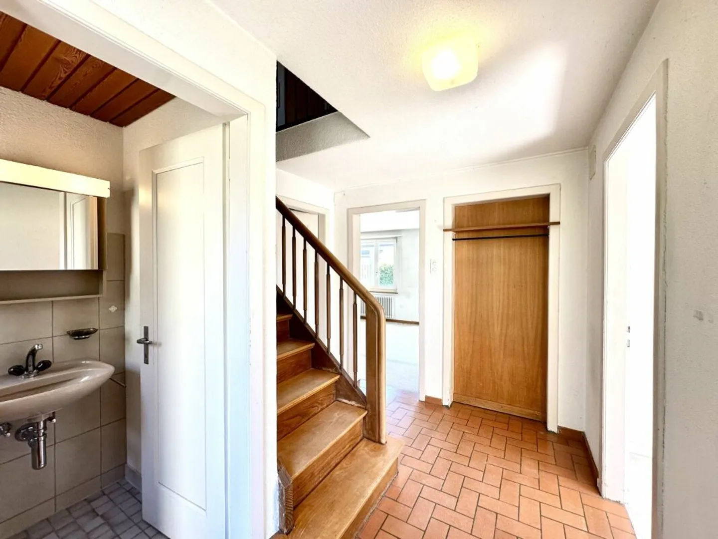 Charming and cozy, semi-detached single-family house - Photo 5 of 13