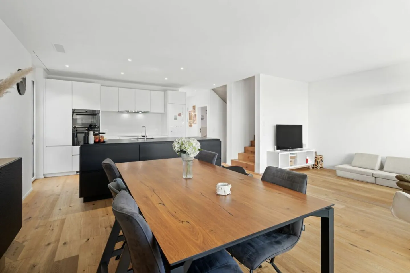 Modernes Doppelhaus in Auw - Foto 3 von 9
