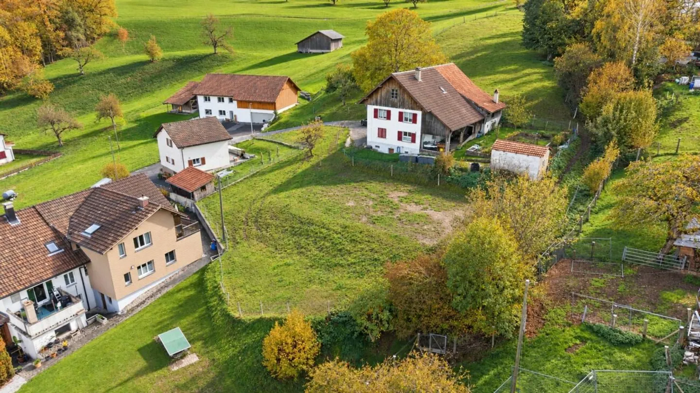 Sonniges Bauland mit Weitsicht - 840 m² an erhöhter Lage in Matzendorf - Foto 1 von 5