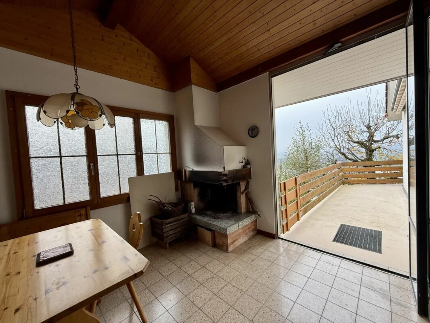 Your Home with a View - Sunny Single-Family House in a Quiet Hillside Location in Muhen - Photo 7 of 13