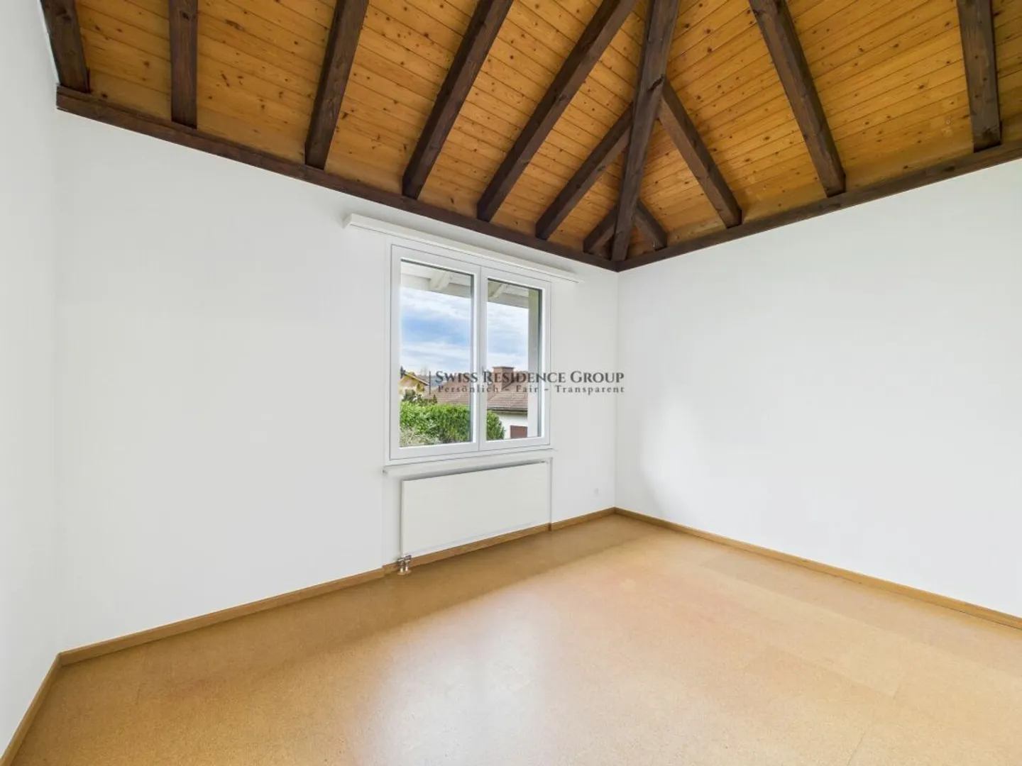 Attraktives Einfamilienhaus im Grünen mit bester Anbindung - Foto 7 von 13