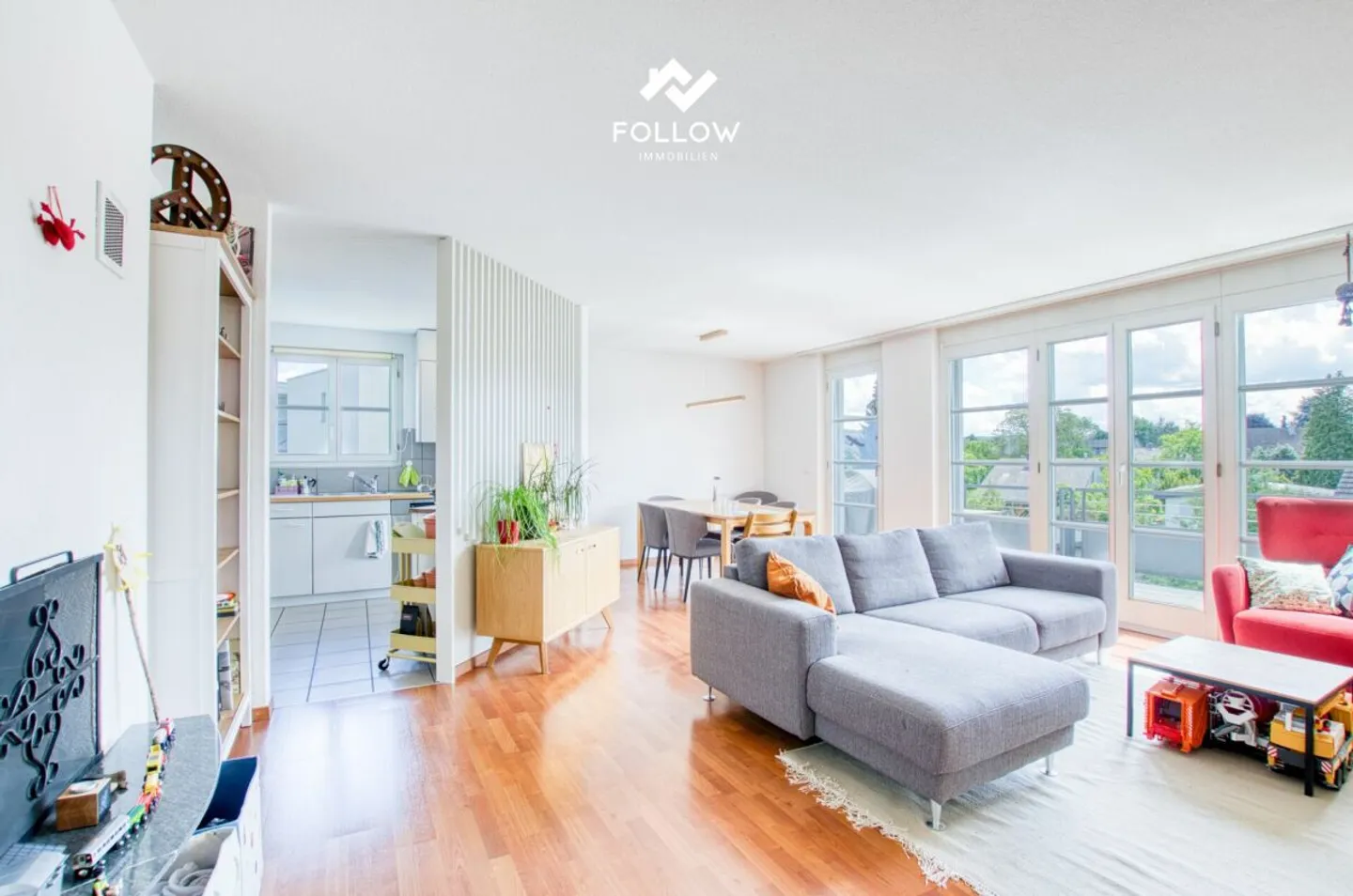 Cozy, spacious and quiet location: Bright apartment with balcony and elevator - Photo 3 of 13