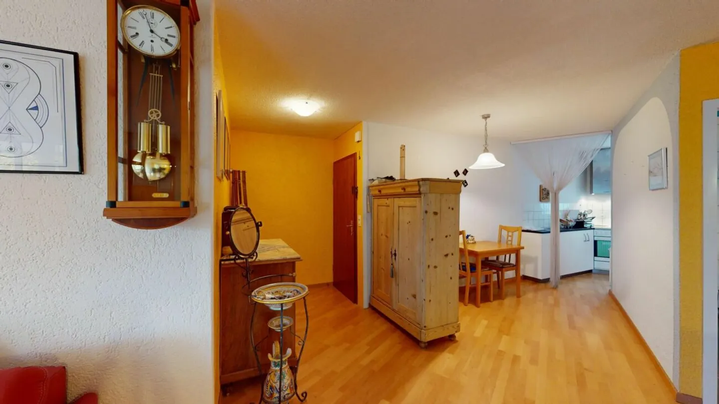 CASA IN ALTO - TRANQUILLA, SOLEGGIATA, VICINA ALLA NATURA: 4,5 STANZE CON BALCONE &amp; VISTA SULLA FORESTA - Foto 7 di 13