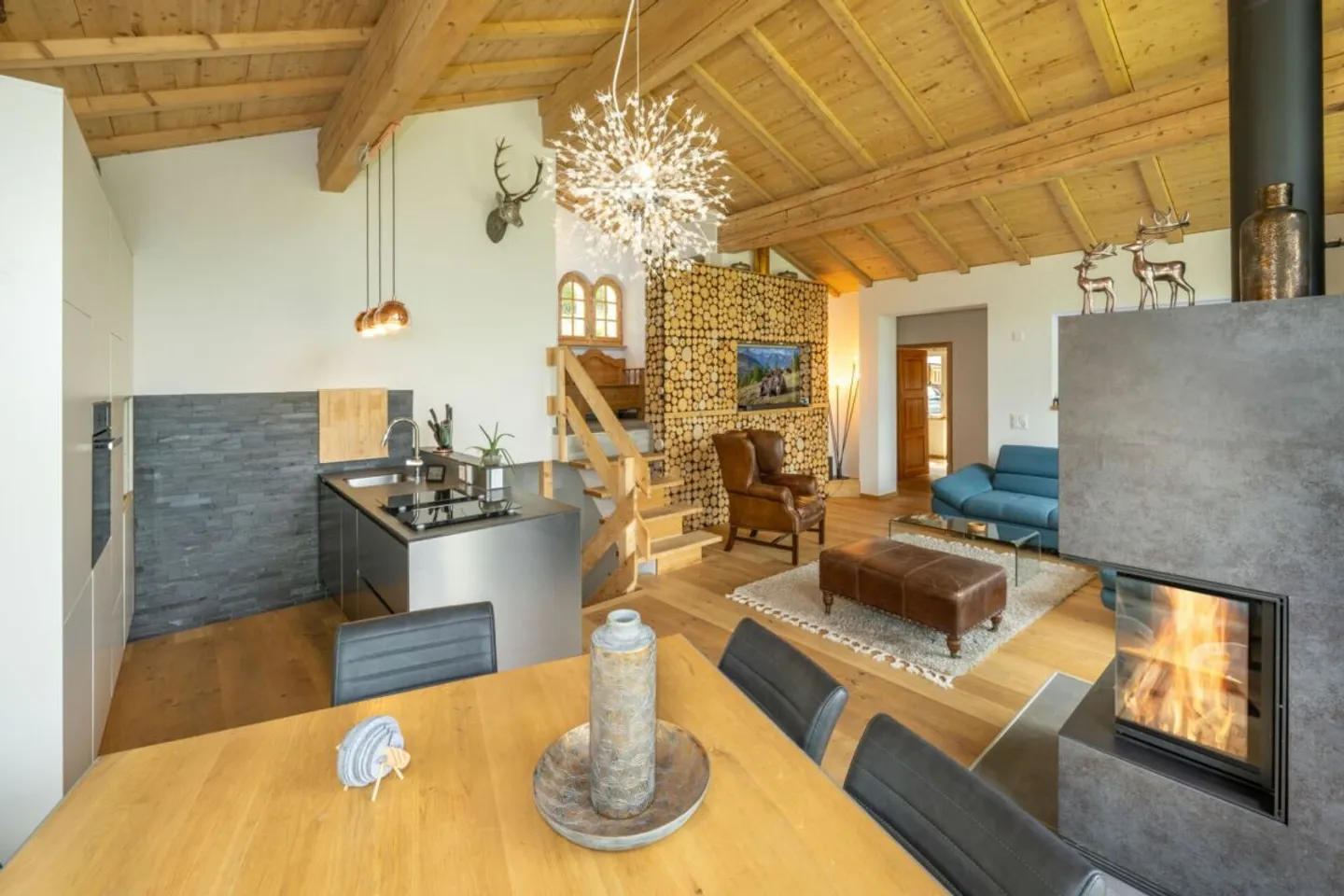 Elegant Swiss Chalet Retreat - Photo 4 of 13