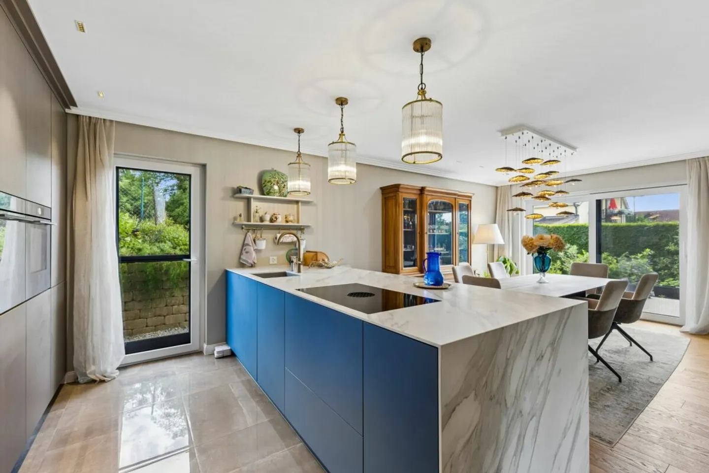 Exclusive New Villa with Designer Kitchen - 35 Min. from Zurich - Photo 4 of 13