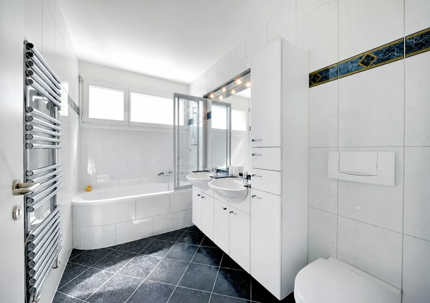 Appartamento in condominio di 5,5 locali in una zona residenziale tranquilla con vista sul verde - Foto 9 di 13