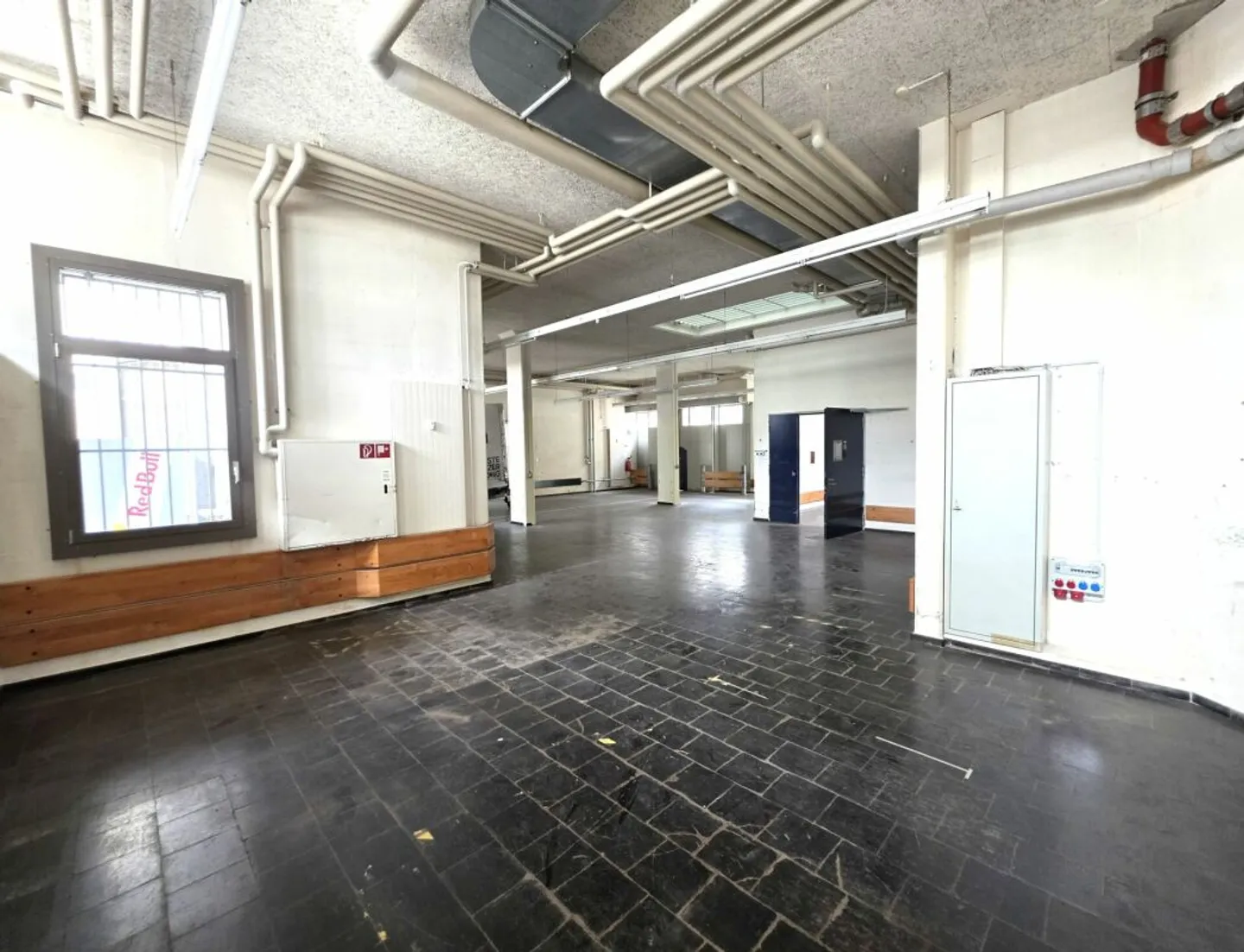 Officina, ideale per meccanici, falegnami dilettanti, ecc. - direttamente alla stazione di Romanshorn - Foto 4 di 8