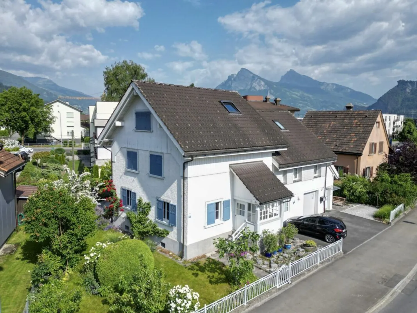 A versatile home with charm - Attractive two-family house in Bad Ragaz - Photo 1 of 13