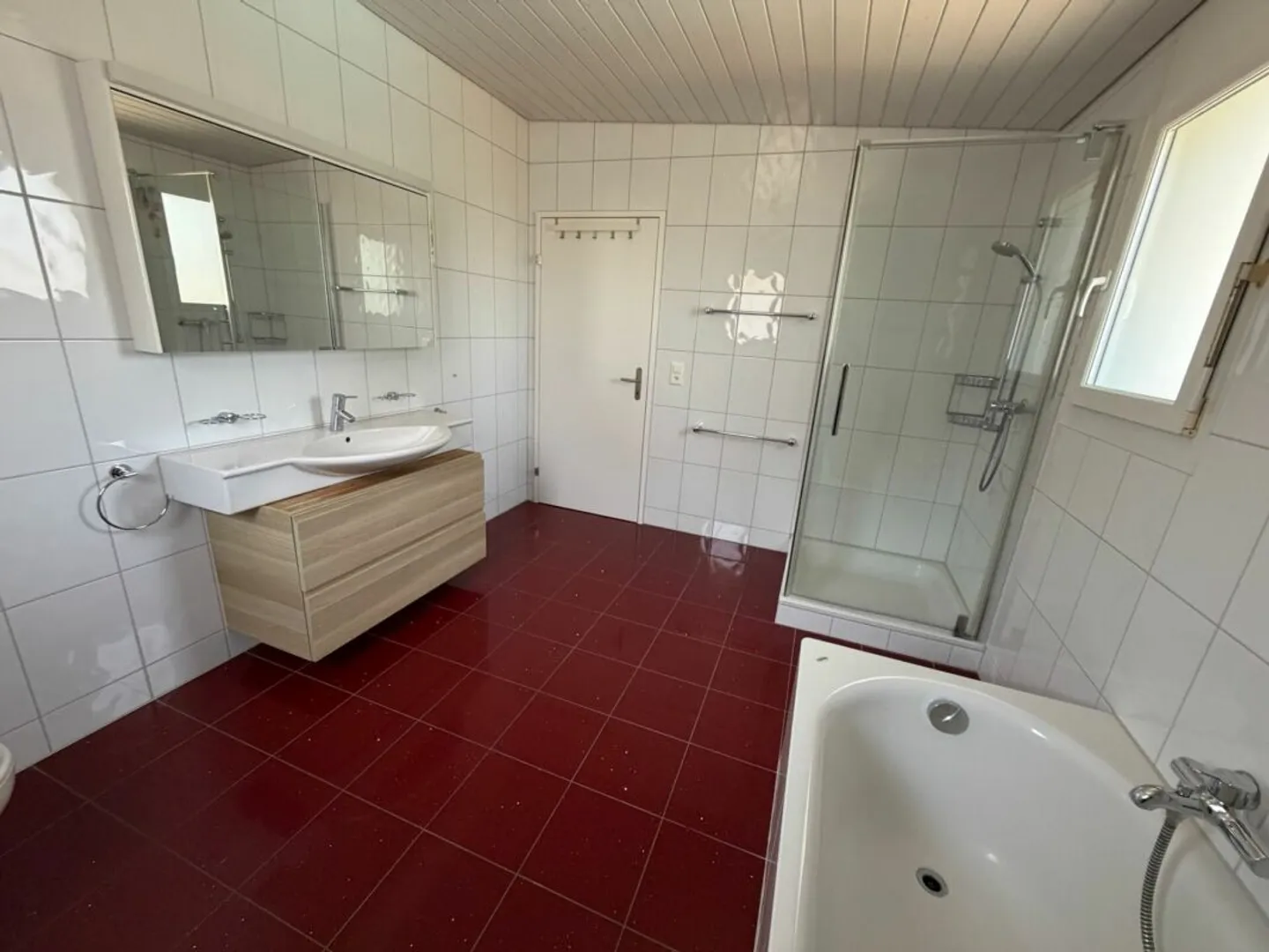 Maison individuelle dans un emplacement calme et central - Photo 9 sur 13
