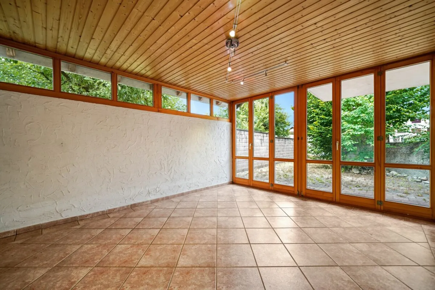 Affascinante casa unifamiliare con appartamento separato a un prezzo equo - Foto 10 di 13