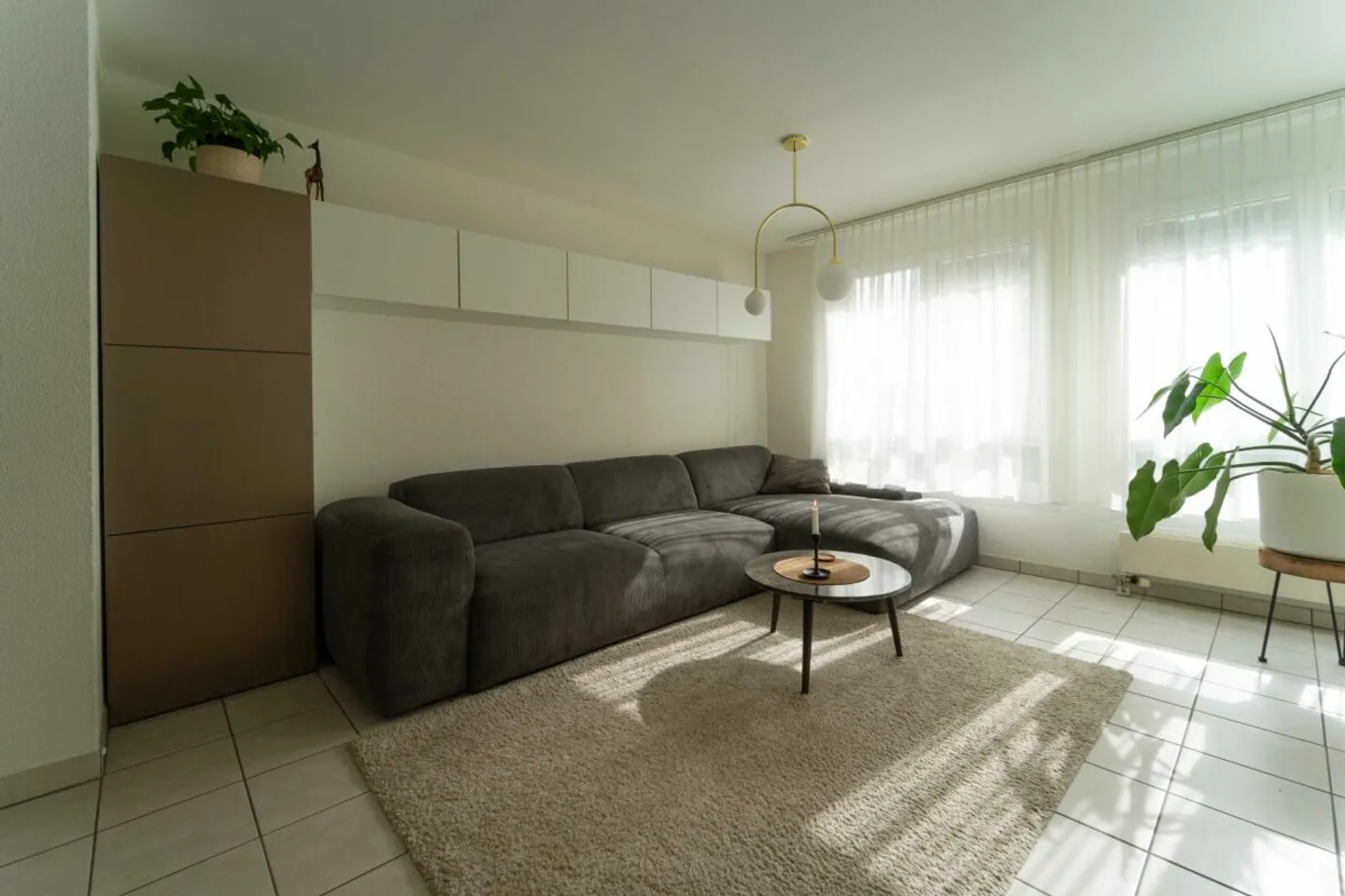 Spacious 4½-room apartment with winter garden and two underground parking spaces - Photo 2 of 12