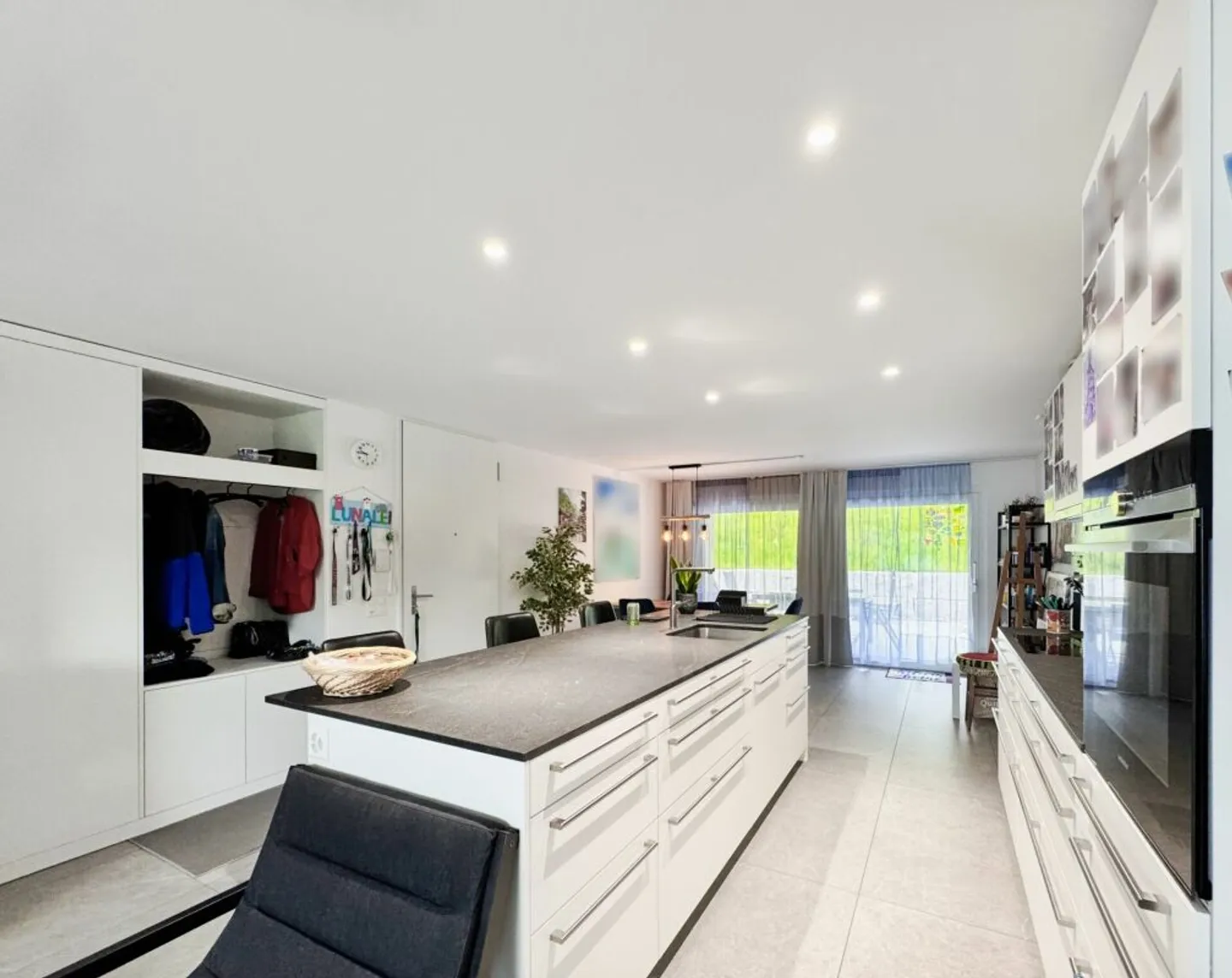 Newly Built Garden Apartment with 235 m² Private Outdoor Area - Photo 5 of 13