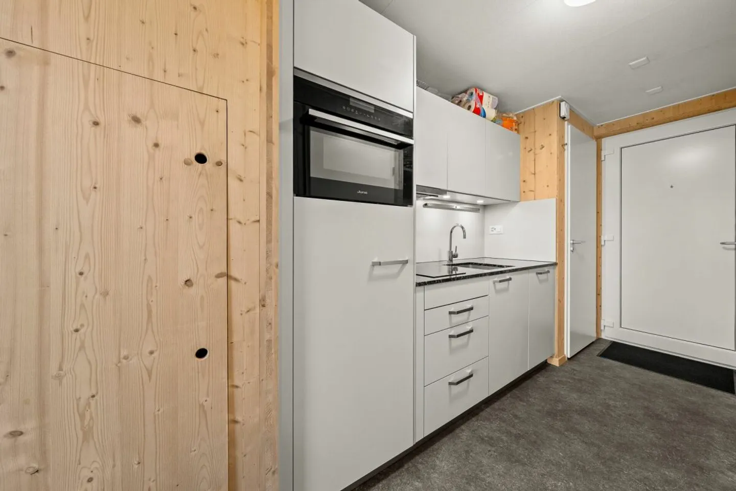 SMART AND COMPACT - TINY HOUSE - Photo 6 of 10