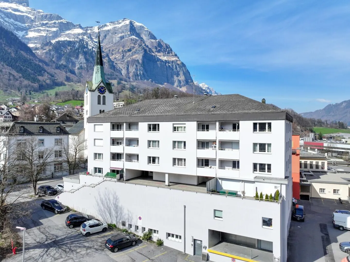Gemütliche 4 Zimmerwohnung - zentral in Schwanden - Foto 12 von 12