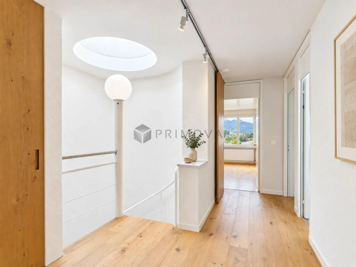 Loge au-dessus du lac de Lucerne, élégant bijou de maison de ville à Lucerne - Photo 13 sur 13