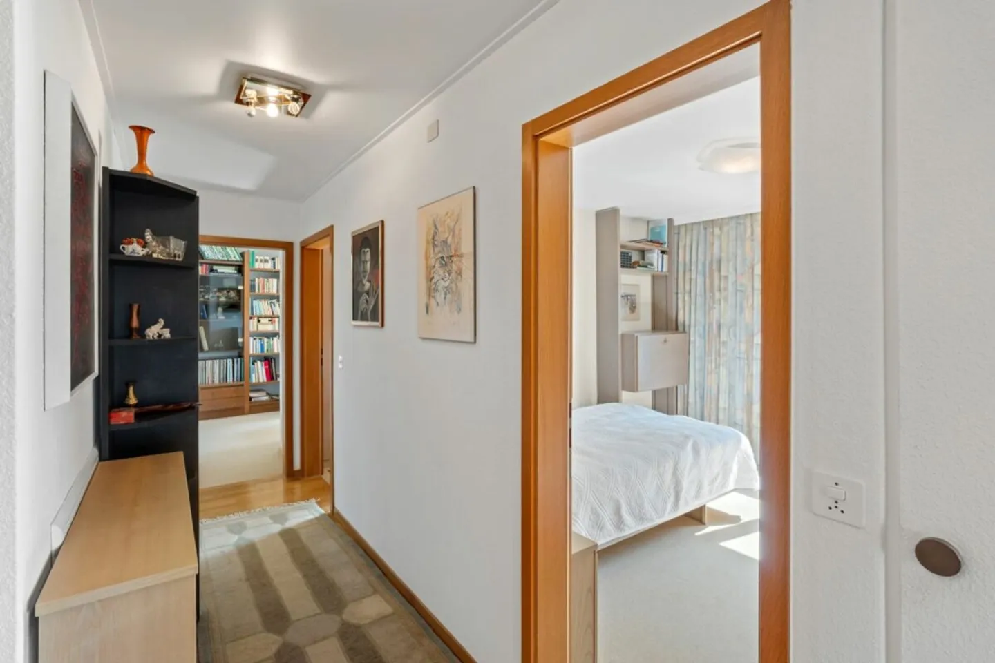 3.5-Zimmer-Topgeschosswohnung mit Cheminée und Parkplatz - Photo 9 sur 11