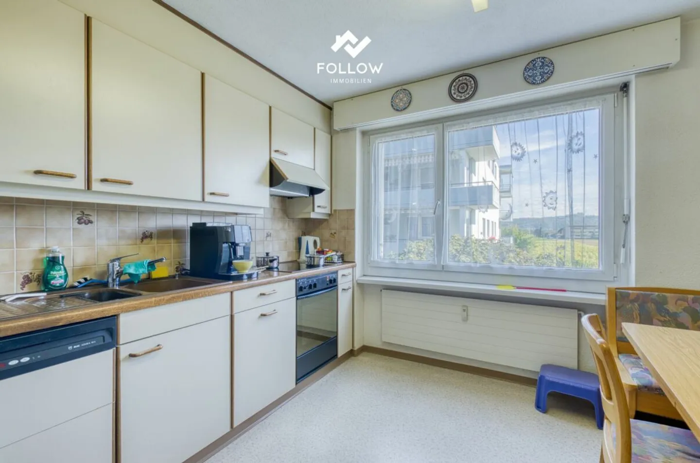 Spacious and wonderfully bright: 4.5-room apartment with large balcony - Photo 7 of 13