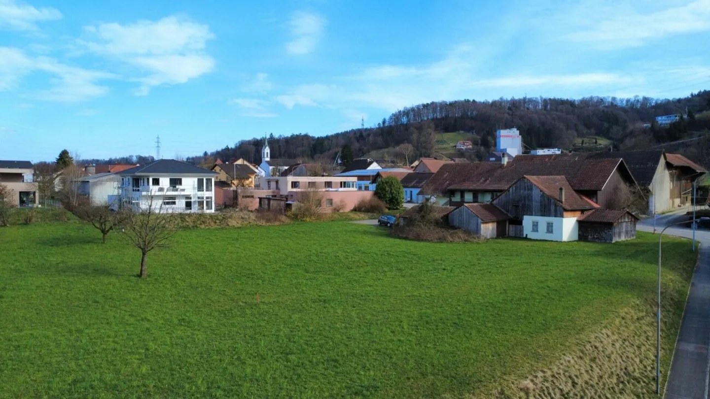 Investors beware: Building land with multi-family house and potential - Photo 6 of 6