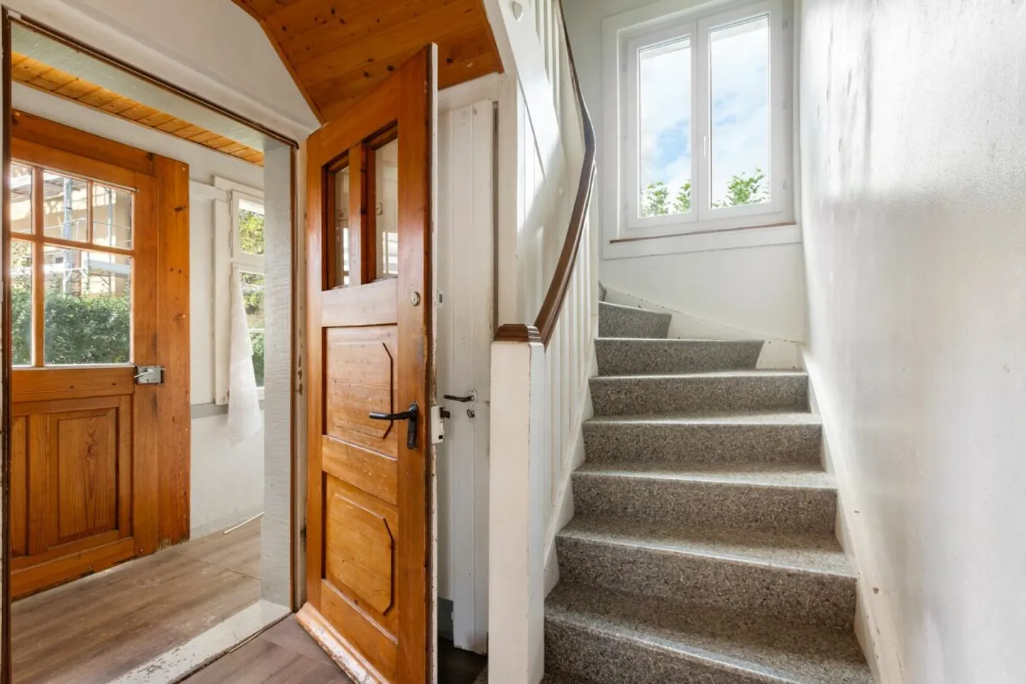 Charming 5½-room detached house in a central location - Photo 2 of 13
