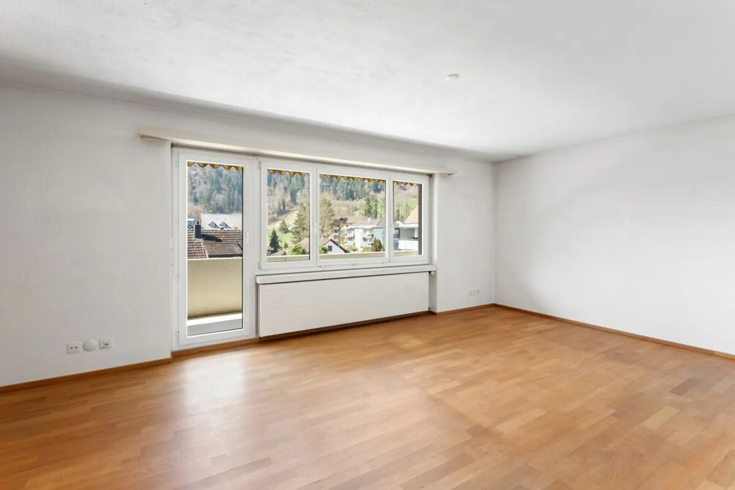 Leben im sonnigen Turbenthal! - Photo 3 of 12