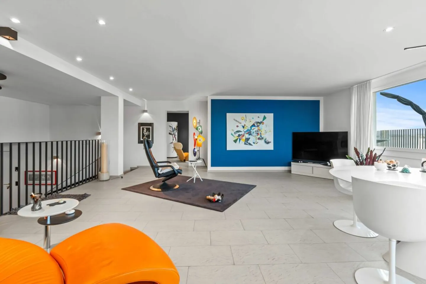 LUMINA LAKE | Grosszügige 4.5-Zi.-Maisonette mit Seesicht, beeindruckender Raumhöhe und Aussenpool - Foto 5 von 13