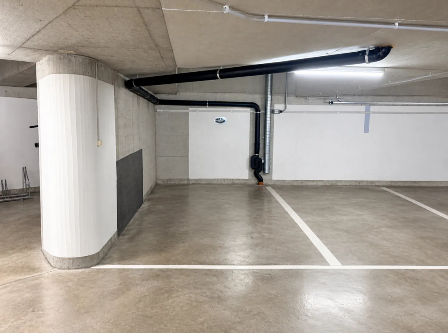 Place de parking à Bruderholzallee - Bâle/Bruderholz - Photo 1 sur 5