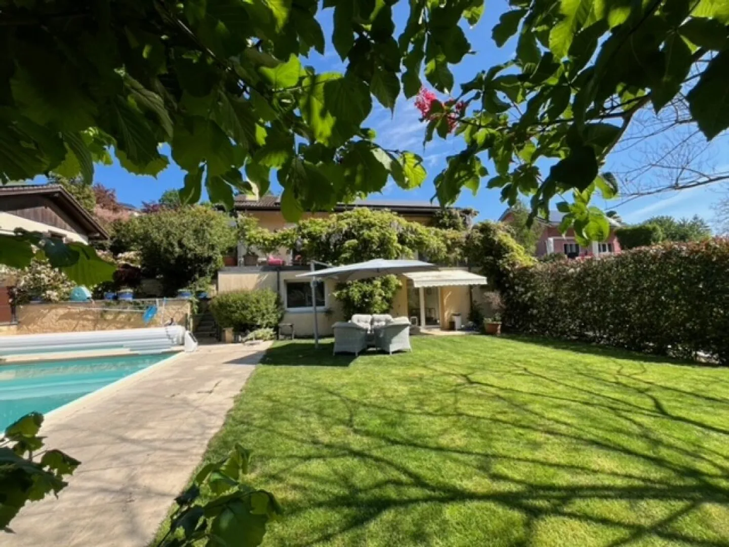 Wunderschöne Villa mit Pool in Valeyres-sous-Montagny - Foto 5 von 13