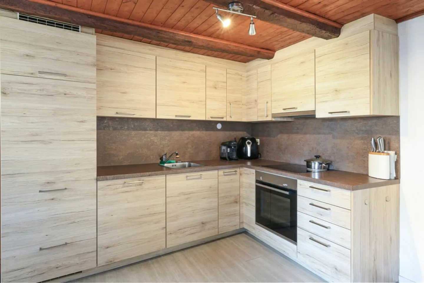 PIANEZZO - Maison bifamiliale suggestive dans le noyau - Photo 5 sur 13