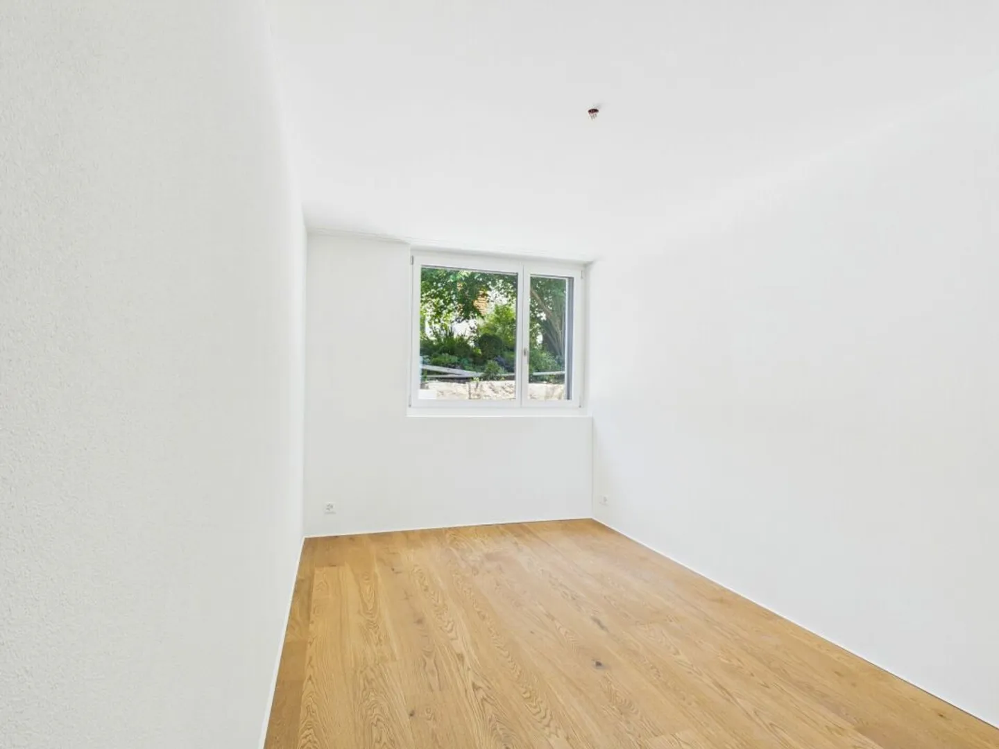 Modern 5.5-room home with terrace, garden and cooling - Photo 8 of 11
