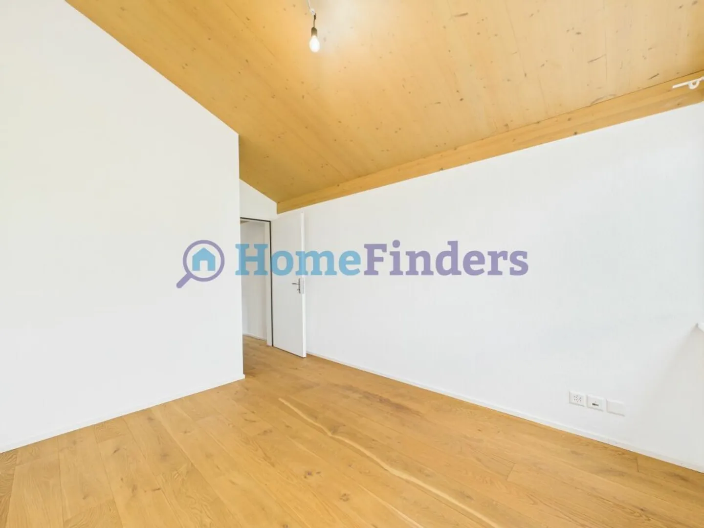 FAMILY FRIENDLY, QUIET, SPACIOUS - AND ONLY 5 MINUTES TO HALLWILERSEE! - Photo 7 of 13