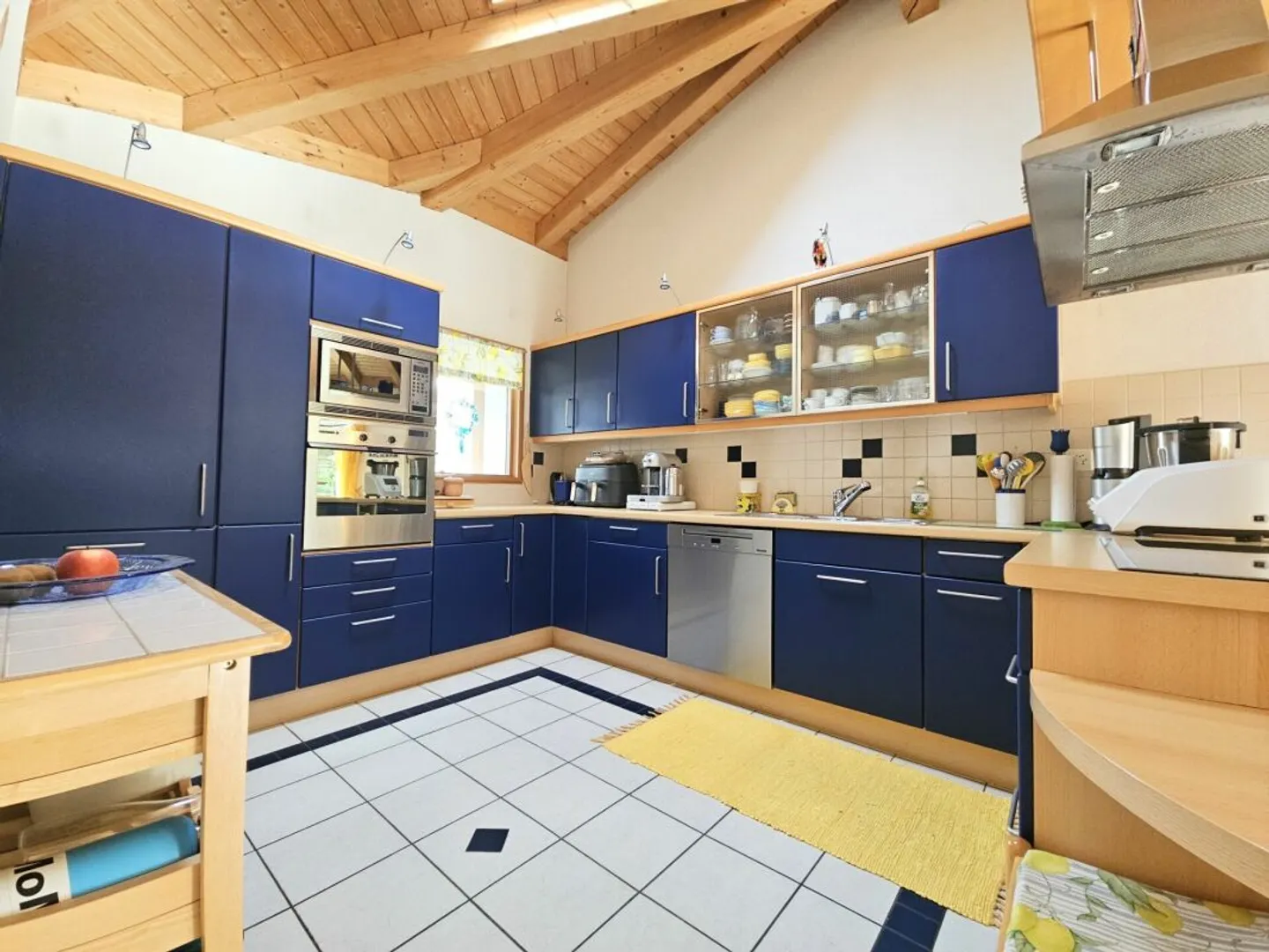 EINFAMILIENHAUS MIT SCHÖNEM GARTEN IN CAPRIASCA - Foto 6 von 13